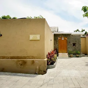 Villa Cokelat